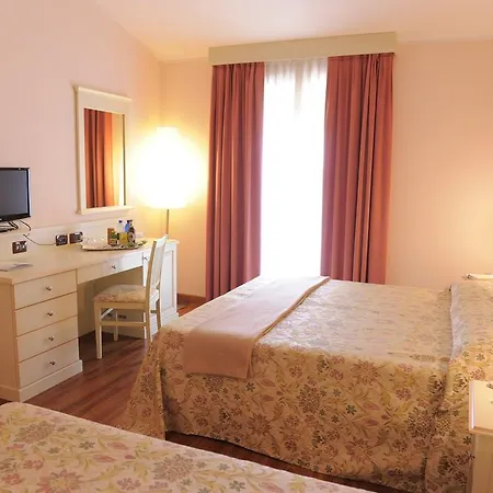 Hotel Plazza Porcari