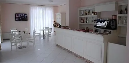 Plazza فندق Porcari